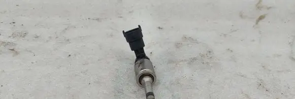 Ford Mustang VI Fuel injector 0261500