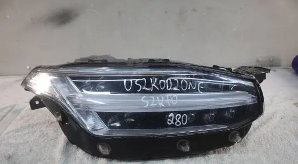 Volvo XC90 Headlight/headlamp 32262026 89912496 1902010991