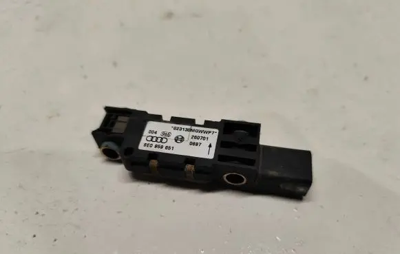 Audi A4 S4 B6 8E 8H Airbag deployment crash/impact sensor 8E0959651 260701 023130MGWWP7