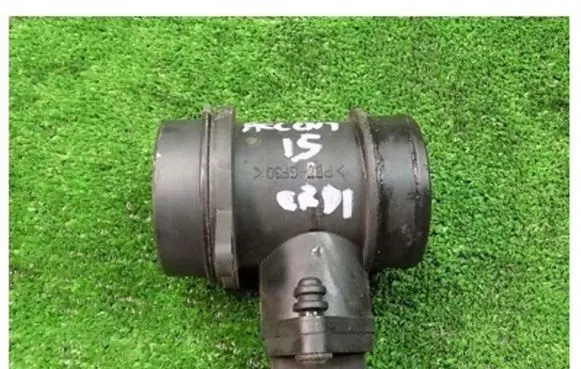 Hyundai Accent Mass air flow meter 0281002528