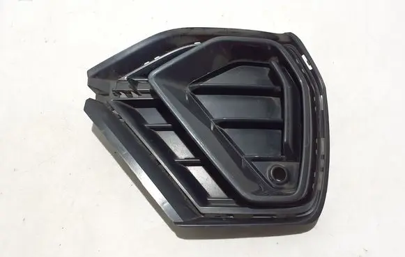 Audi Q3 F3 Front bumper lower grill 83A807682D