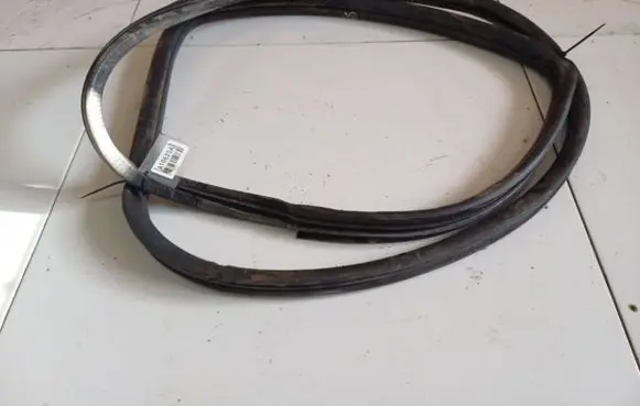 Honda FR-V Rubber seal rear door 