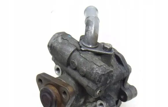 Volkswagen Touareg I Power steering pump 7L8422154ES