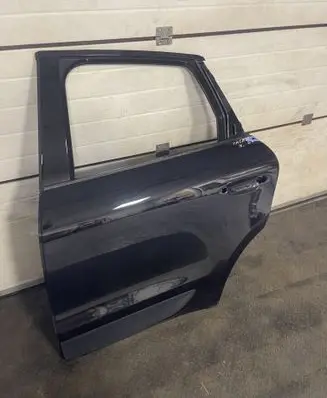 Porsche Macan (95B) Rear door