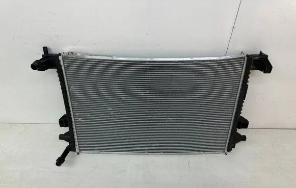 Skoda Octavia Mk4 Coolant radiator 5Q0121251HQ 5Q0121251 FZ080004