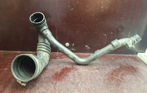 Audi A4 S4 B5 8D Intercooler hose/pipe 8D0129615A 028103493
