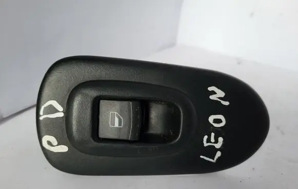 Seat Leon (1M) Electric window control switch 1M0867164