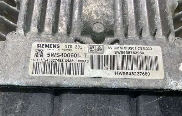 Peugeot 607 Engine control unit/module 9658763980 5WS40060HT 9648237680