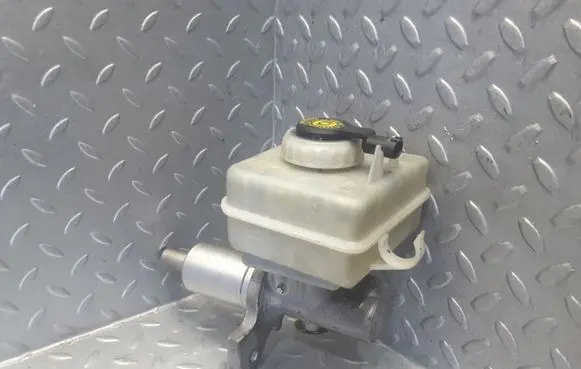 BMW 5 E60 E61 Master brake cylinder 32067179 320671792