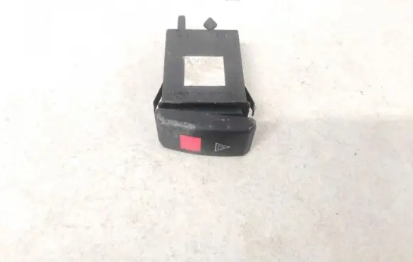 Skoda Octavia Mk1 (1U) Hazard light switch