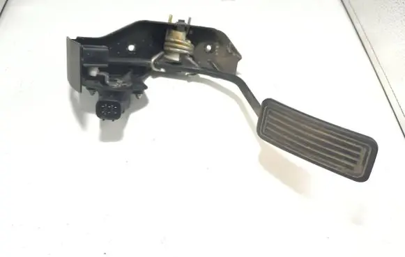 Toyota Avensis T250 Accelerator throttle pedal 8928152021 1983003041