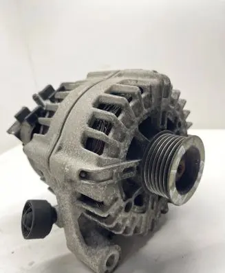 BMW 3 E90 E91 Generator/alternator 7805432
