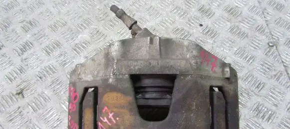 Volvo V40 Front brake caliper