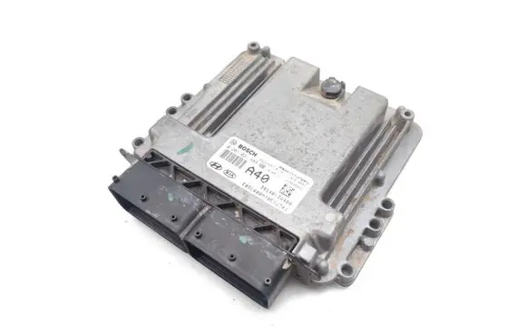KIA Sportage Engine control unit/module 391402A400 0281031888