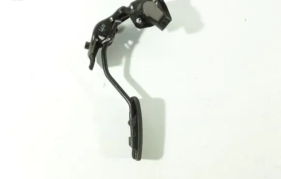 Toyota Avensis T250 Accelerator throttle pedal 8928152021 1983003041