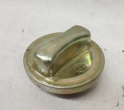 Mercedes-Benz E W124 Fuel tank filler cap 1244700005 A1244700005