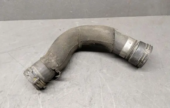 Audi A8 S8 D3 4E Engine coolant pipe/hose 3B0122291K