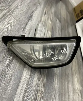 Ford Focus Front fog light 2M5115201AG
