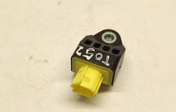 Subaru XV Airbag deployment crash/impact sensor 98231SG000 460512DRC