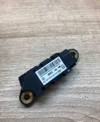 Mercedes-Benz C W203 Airbag deployment crash/impact sensor 0018209126 48832