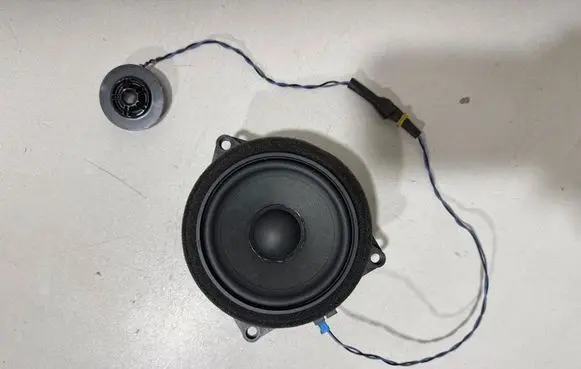 BMW X3 G01 Rear door speaker 6809629 6813697