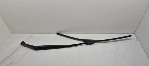 Toyota C-HR I Front wiper blade arm