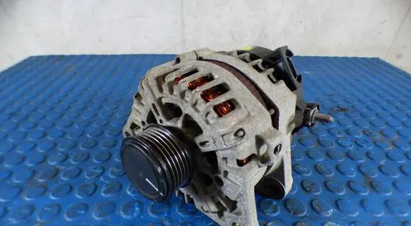 Hyundai i30 Generator/alternator CART373002A850 373002A850 2611067