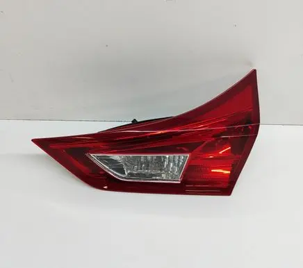 Tailgate rear/tail lights