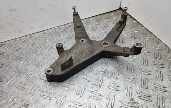 Land Rover Range Rover Evoque L538 Engine mounting bracket BJ322N628AC
