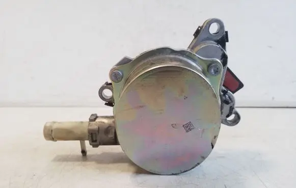 Nissan Navara D23 Vacuum pump 146507228R