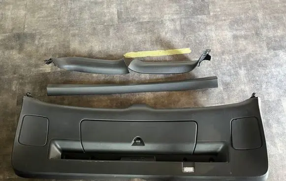Audi Q7 4L Tailgate trim 4L0867973 4L0867606