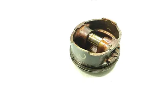 Piston