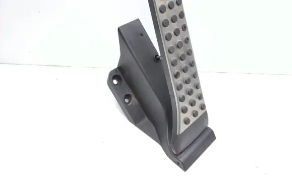 Mercedes-Benz GLK (X204) Accelerator throttle pedal A2043000504 A2043000182