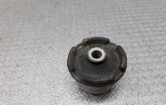 Opel Vectra B Rear axle beam mounts housing 5402631