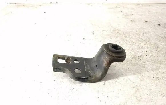 Toyota Avensis T250 Radiator mount bracket