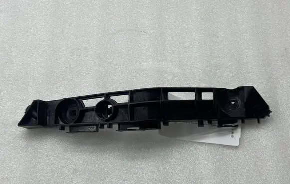 Toyota Yaris Cross Front bumper mounting bracket 525360D320