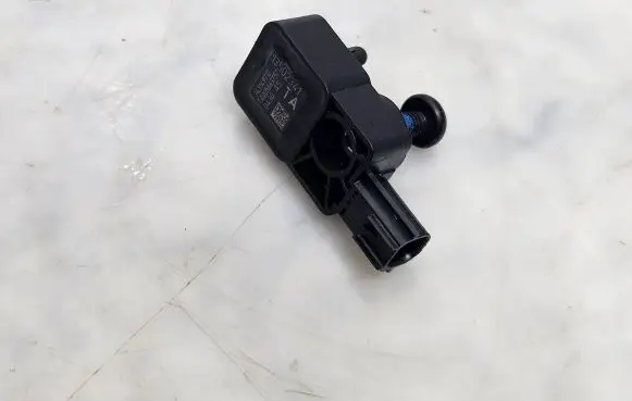 Opel Insignia A Airbag deployment crash/impact sensor 13502341
