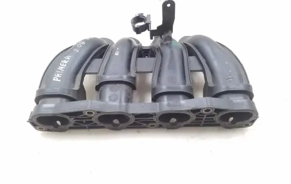 Nissan Primera Intake manifold