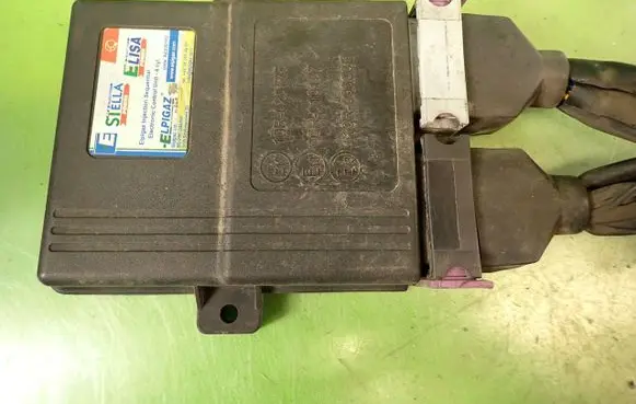Skoda Fabia Mk1 (6Y) LP gas control unit module 67R-010157