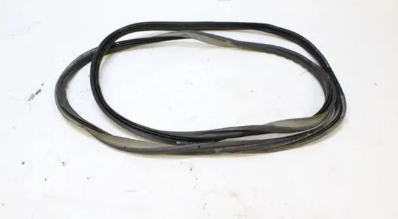 Skoda Superb B8 (3V) Seal rubber (tailgate) 