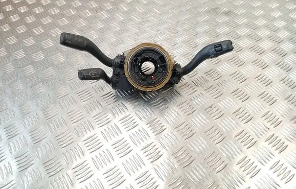 Wiper turn signal indicator stalk/switch
