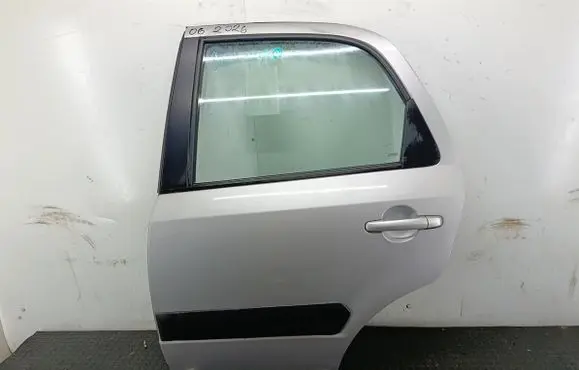 Suzuki SX4 Rear door