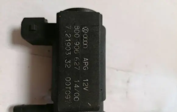 Audi A4 S4 B5 8D Turbo solenoid valve 8D0906627 72190332