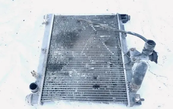 Toyota Yaris Verso Coolant radiator 4221321350 422132-1350
