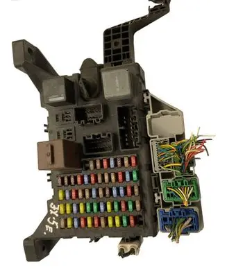 Ford Mondeo Mk III Fuse module 1S7T14A301CC 7158731401