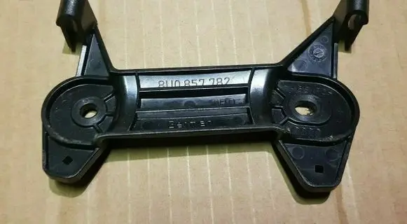 Audi Q3 8U Seat belt trim 8U0857782