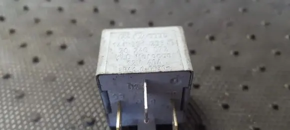 Audi TT Mk1 Other relay 141951253B 20240072