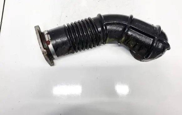 Mazda 626 Air intake hose/pipe RF0313345
