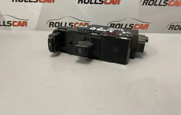 Volvo V70 Electric window control switch 30658147