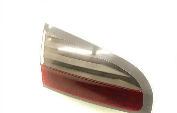 Tailgate rear/tail lights